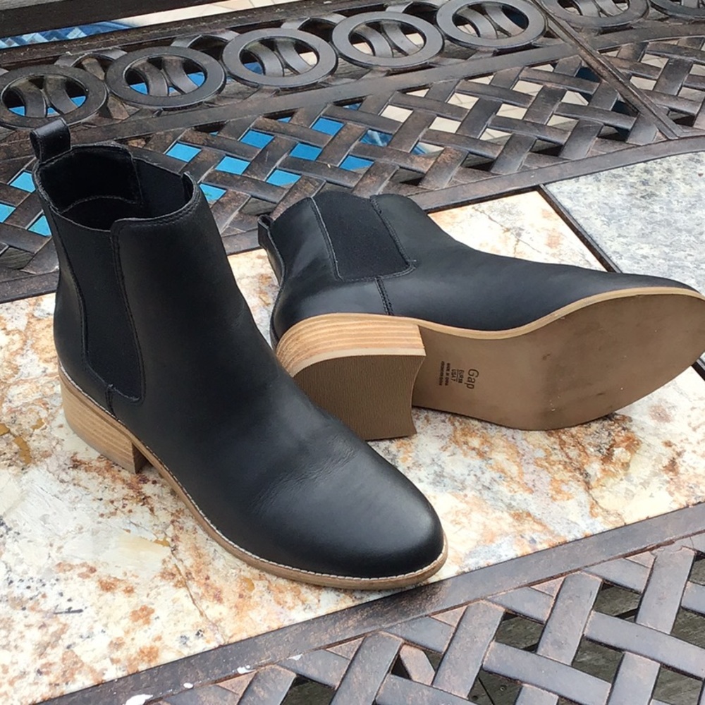 GAP booties hardly worn